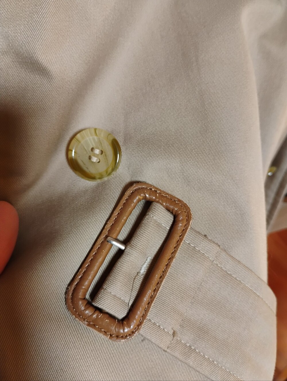 Vintage Burberry Tan Single-Breasted Trench Coat - Picture 8 of 12